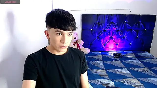 benji hoter online show from November 12, 9:58 pm