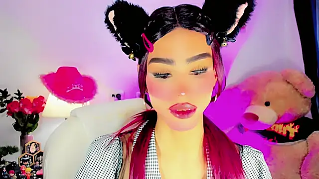 Snapshot of dollswit01 chatting on February 16, 8:00 pm dollswit01 online show from February 16, 8:00 pm