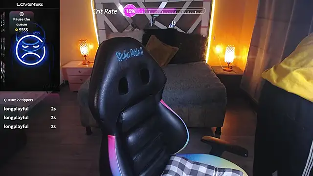 Snapshot of Scarllett_BDSM chatting on December 3, 7:43 am Scarllett BDSM online show from December 3, 7:43 am