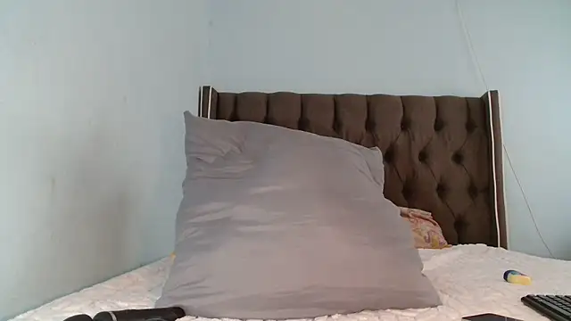 Snapshot of CHOCKYCHOCX2 chatting on February 20, 9:22 am CHOCKYCHOCX2 online show from February 20, 9:22 am