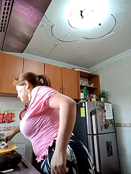 Snapshot of sussy_185 chatting on March 15, 7:27 pm sussy 185 online show from March 15, 7:27 pm