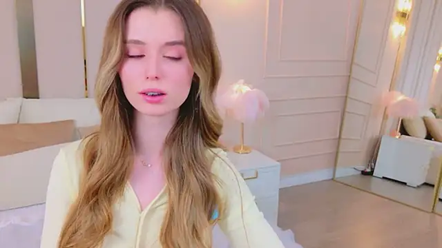 MarybethSnow online show from April 14, 5:19 pm