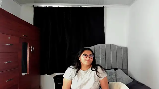 lorymoon online show from January 10, 6:49 pm