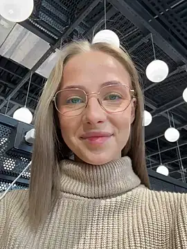 Snapshot of CaseyStar chatting on January 15, 10:17 am CaseyStar online show from January 15, 10:17 am