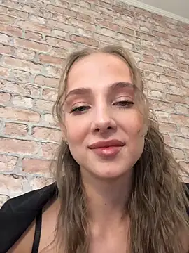 Snapshot of CaseyStar chatting on October 19, 11:55 am CaseyStar online show from October 19, 11:55 am