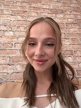 Snapshot of CaseyStar chatting on November 21, 11:42 am CaseyStar online show from November 21, 11:42 am