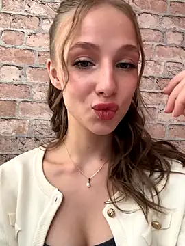 Snapshot of CaseyStar chatting on November 25, 12:16 pm CaseyStar online show from November 25, 12:16 pm