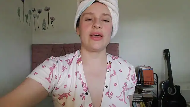 Snapshot of Serenity chatting on May 28, 10:07 pm Serenity online show from May 28, 10:07 pm