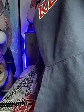 Im Little online show from January 4, 12:59 pm