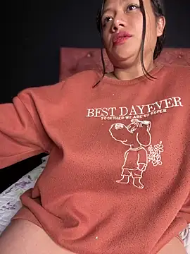 Im Little online show from February 28, 6:32 am