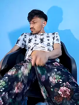 charlesss19 online show from March 20, 6:52 am