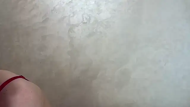 Snapshot of CaitlinaJayne23 chatting on April 29, 3:54 am CaitlinaJayne23 online show from April 29, 3:54 am