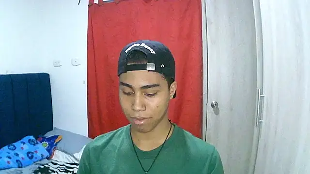 sexy diamante  online show from January 10, 11:31 pm