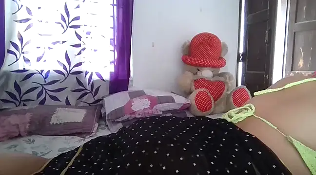 sexy-honey09 online show from February 5, 11:12 am