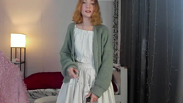 ReddHotPipper online show from October 2, 3:24 am