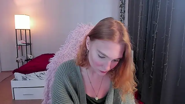 ReddHotPipper online show from October 5, 2:43 am