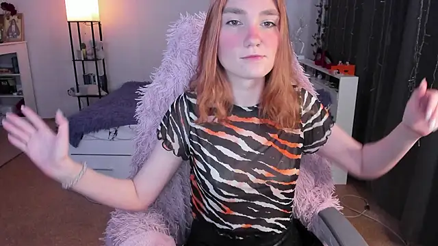 ReddHotPipper online show from February 18, 3:24 am