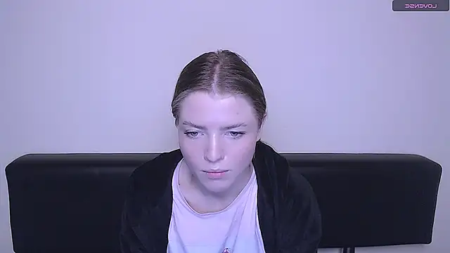 Snapshot of MissOliviaa_ chatting on December 16, 11:22 am MissOliviaa  online show from December 16, 11:22 am