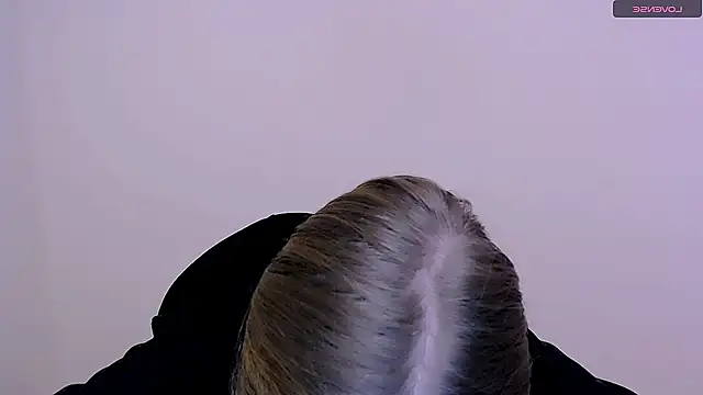 Snapshot of MissOliviaa_ chatting on December 23, 11:57 am MissOliviaa  online show from December 23, 11:57 am