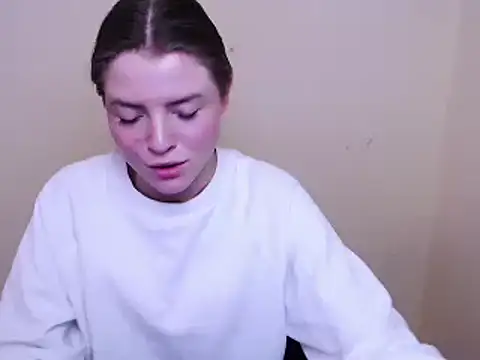 Snapshot of MissOliviaa_ chatting on January 22, 4:55 pm MissOliviaa  online show from January 22, 4:55 pm