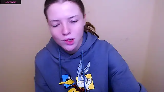 Snapshot of MissOliviaa_ chatting on January 29, 7:46 am MissOliviaa  online show from January 29, 7:46 am