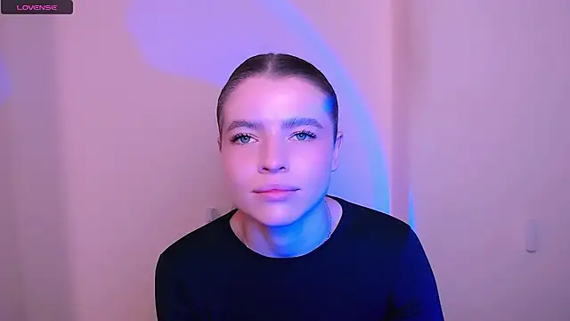 MissOliviaa  online show from December 18, 9:04 am