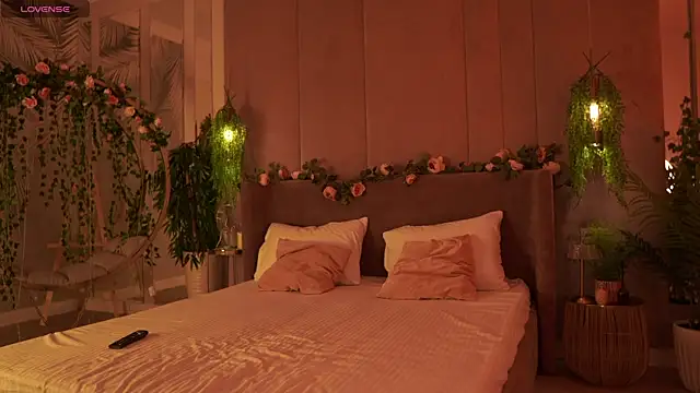 Snapshot of Smiley_Mia chatting on September 23, 5:10 am Smiley Mia online show from September 23, 5:10 am