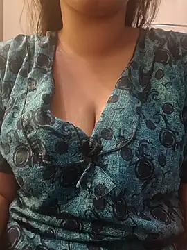 Snapshot of Sexy_Sonu_Bebu chatting on June 24, 7:18 am Sexy Sonu Bebu online show from June 24, 7:18 am