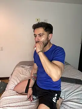 Snapshot of Drogamma chatting on October 30, 2:13 am Drogamma online show from October 30, 2:13 am