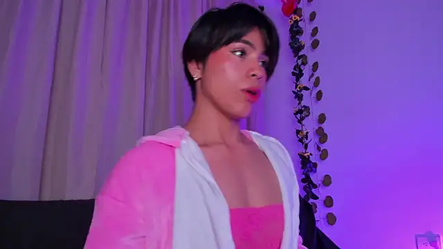 Little michell online show from October 11, 3:39 am