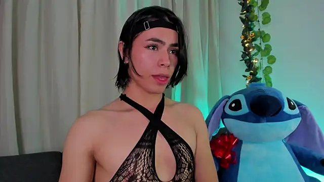 Little michell online show from April 6, 1:47 am