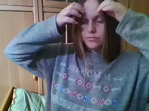 Evasapples online show from December 15, 6:37 pm