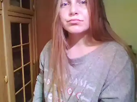 Evasapples online show from February 1, 4:22 pm