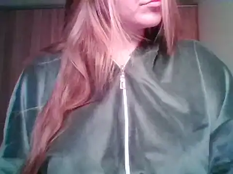 Evasapples online show from October 1, 9:10 pm