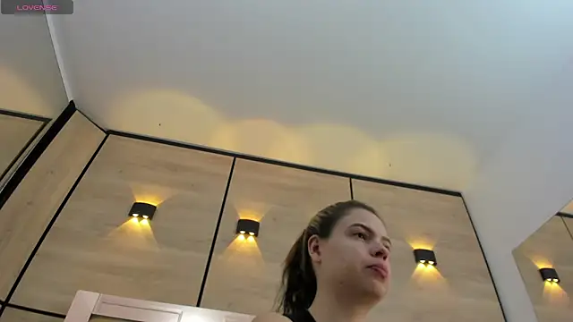 dorothy vegga online show from January 19, 3:32 am