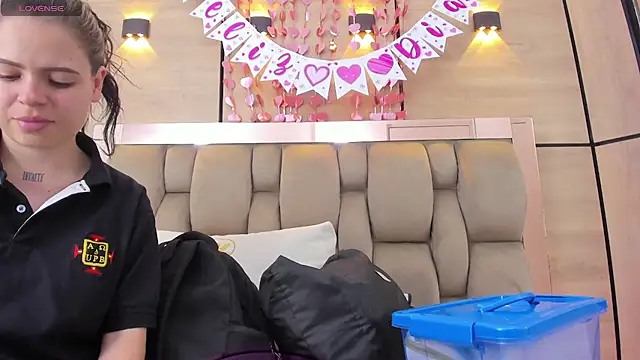 dorothy vegga online show from February 11, 3:33 am