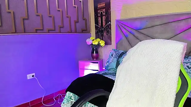 maria paulac online show from September 19, 4:58 am