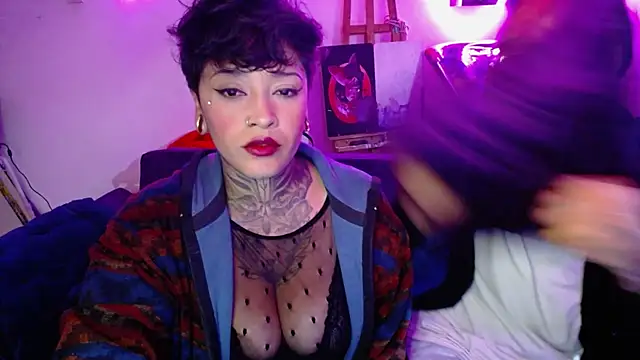 tatouagendecouple online show from September 10, 4:01 am