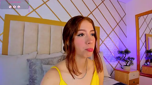 Snapshot of AbigailCarter chatting on November 8, 11:36 pm AbigailCarter online show from November 8, 11:36 pm