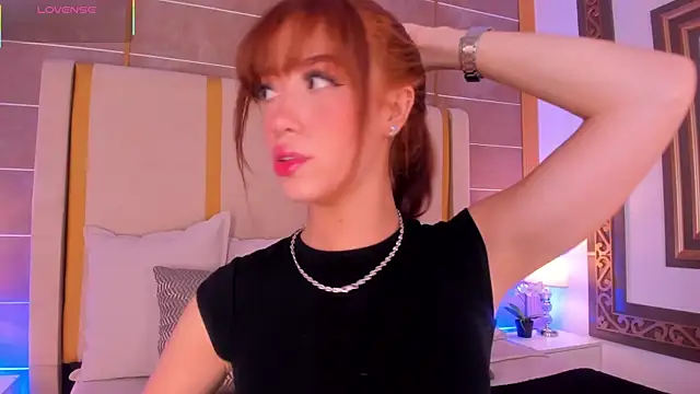 Snapshot of AbigailCarter chatting on November 21, 11:36 pm AbigailCarter online show from November 21, 11:36 pm