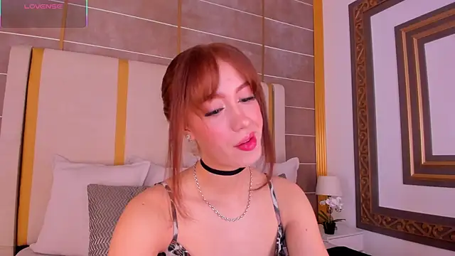 Snapshot of AbigailCarter chatting on November 28, 11:40 pm AbigailCarter online show from November 28, 11:40 pm