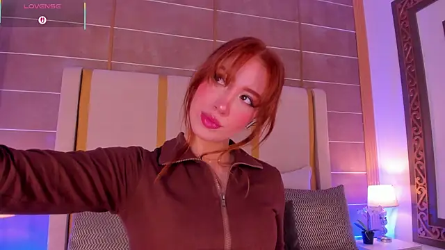 Snapshot of AbigailCarter chatting on January 17, 11:08 pm AbigailCarter online show from January 17, 11:08 pm