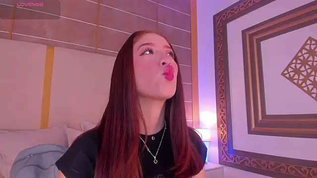 Snapshot of AbigailCarter chatting on January 31, 11:03 pm AbigailCarter online show from January 31, 11:03 pm