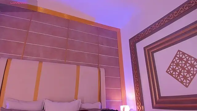 Snapshot of AbigailCarter chatting on February 11, 3:11 am AbigailCarter online show from February 11, 3:11 am