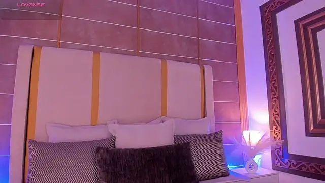 Snapshot of AbigailCarter chatting on February 27, 3:06 am AbigailCarter online show from February 27, 3:06 am