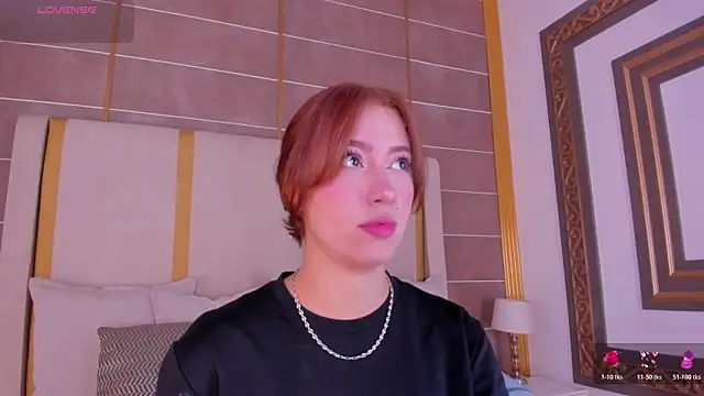 Snapshot of AbigailCarter chatting on February 28, 1:50 am AbigailCarter online show from February 28, 1:50 am