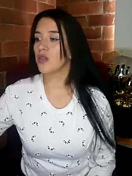 Snapshot of Gabriela_squirt02 chatting on December 19, 8:02 pm Gabriela squirt02 online show from December 19, 8:02 pm