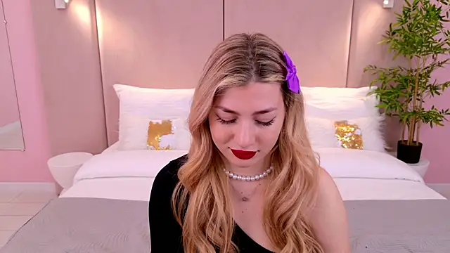 HelenaMorgan online show from February 7, 6:03 am