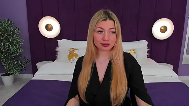 HelenaMorgan online show from March 8, 6:10 am