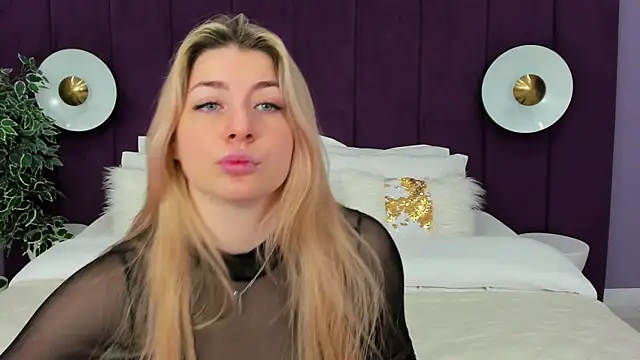 HelenaMorgan online show from March 12, 3:02 am